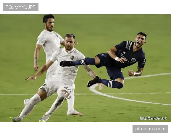 利桑德罗一对一防守出色，助力球队稳健表现