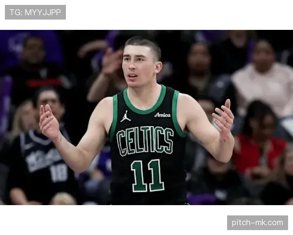 佩顿普里查德无球跑动胜于持球为塔图姆拉开三分空间