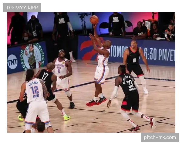 彭帅这日常太拼了，训练完还有副业开挂，人设咋还这么硬核？